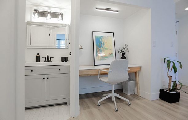 805 1166 Melville Street Coal Harbour