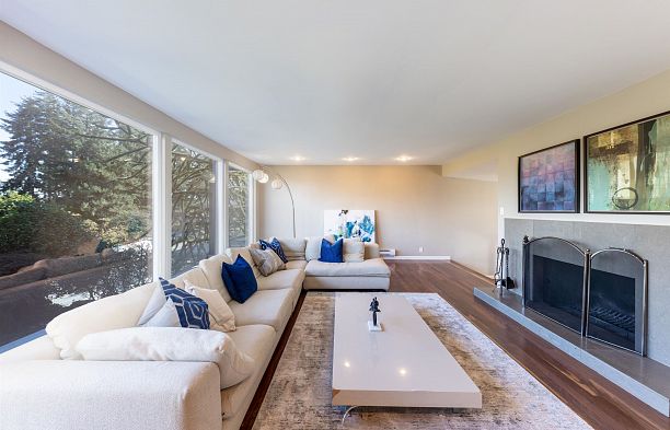 4393 Puget Drive Arbutus