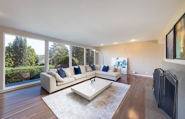 4393 Puget Drive Arbutus