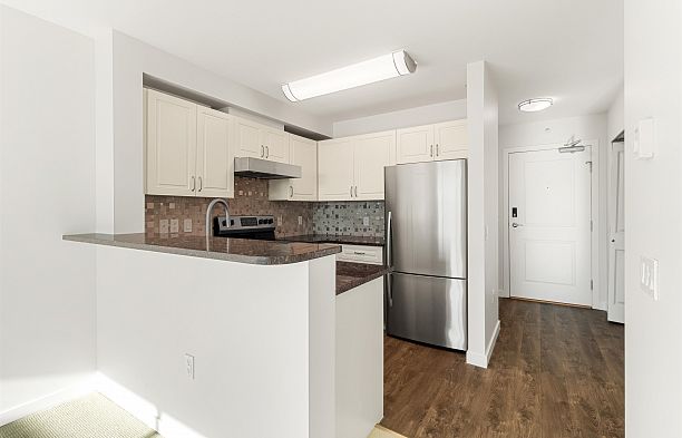 715 2799 Yew Street Kitsilano