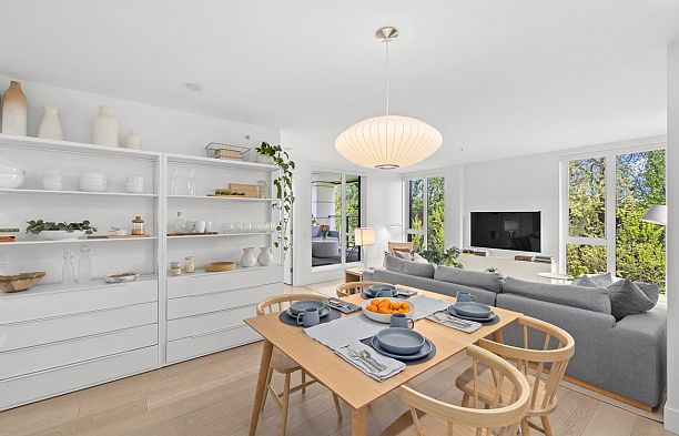 402-2239 W 7th Avenue Kitsilano