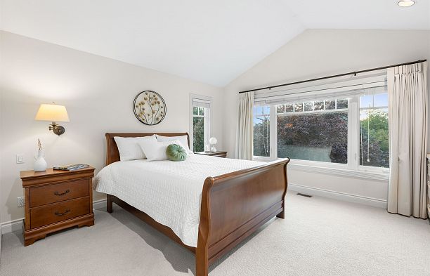 2318 Oliver Crescent Arbutus