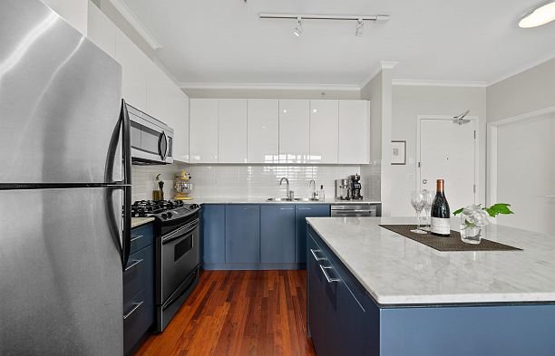 402 2828 Yew Street Kitsilano