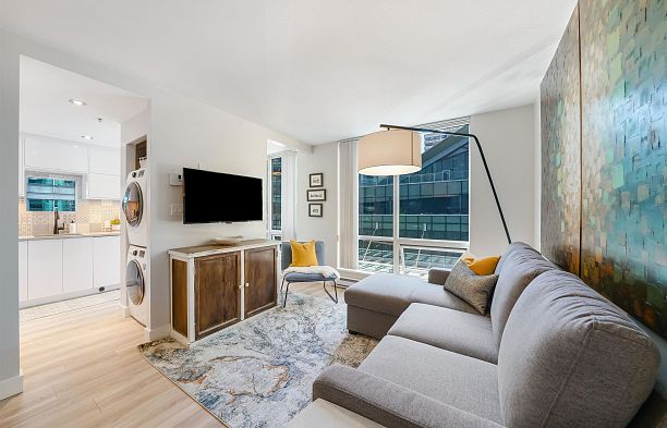 707 1166 Melville Street Coal Harbour