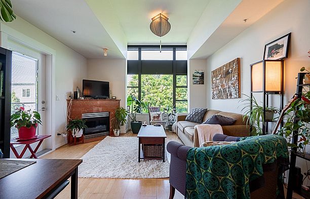 304 2119 Yew Street Kitsilano