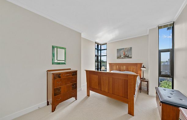 402 2828 Yew Street Kitsilano