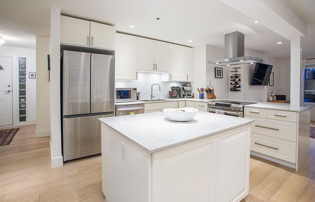 103 3220 W 4th Avenue Kitsilano