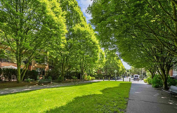 402 2828 Yew Street Kitsilano