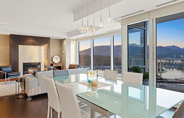 2202 1139 W Cordova Street Coal Harbour