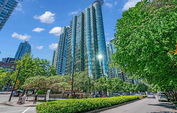 1304 555 Jervis Street Coal Harbour