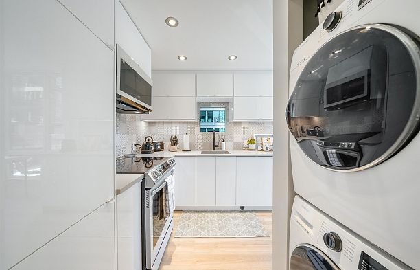707 1166 Melville Street Coal Harbour