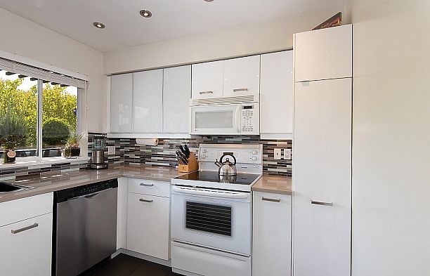 412 1880 W 6th Avenue Kitsilano