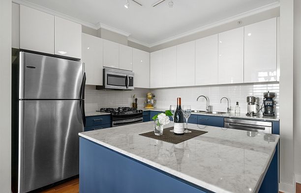 402 2828 Yew Street Kitsilano