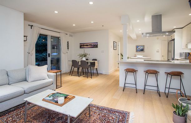 103 3220 W 4th Avenue Kitsilano