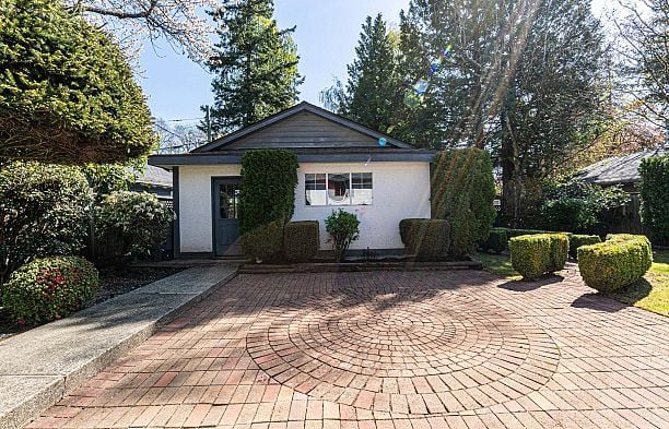 6056 Trafalgar Street Kerrisdale
