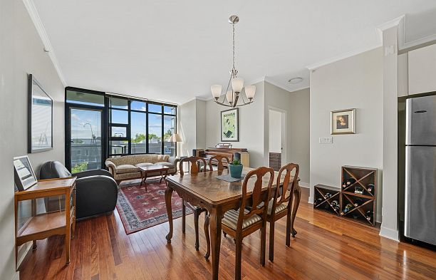 402 2828 Yew Street Kitsilano