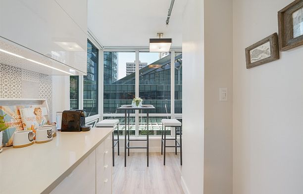 707 1166 Melville Street Coal Harbour