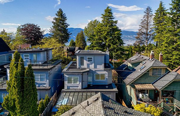 4218 W 10th Avenue Point Grey