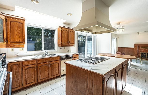 6056 Trafalgar Street Kerrisdale