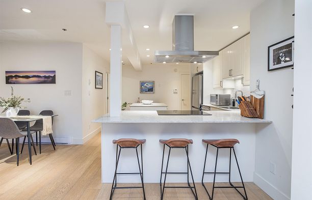 103 3220 W 4th Avenue Kitsilano