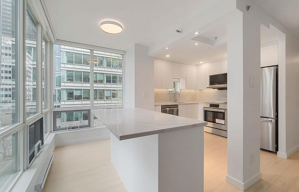 701 1166 Melville Street Coal Harbour