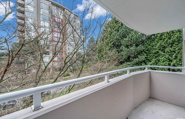 302 2121 W 38th Avenue Kerrisdale