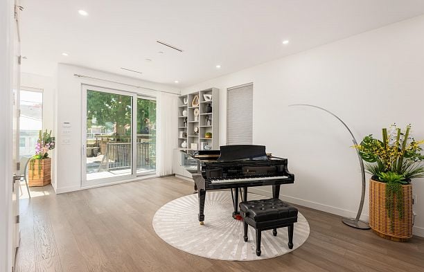 4360 4362 W 8th Avenue Point Grey