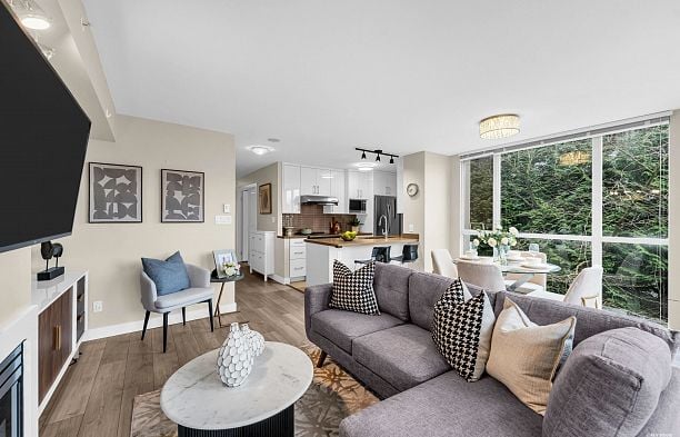 302 2121 W 38th Avenue Kerrisdale