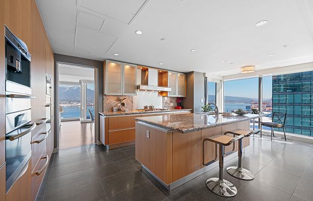 2202 1139 W Cordova Street Coal Harbour