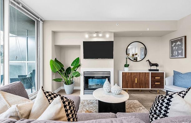 302 2121 W 38th Avenue Kerrisdale