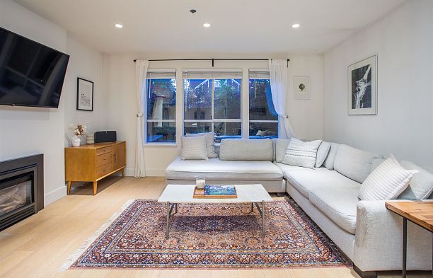 103 3220 W 4th Avenue Kitsilano