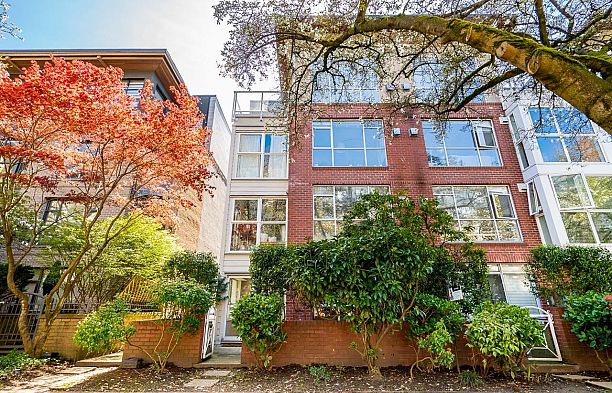 104 2268 W 12th Avenue Kitsilano
