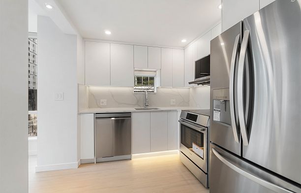 701 1166 Melville Street Coal Harbour