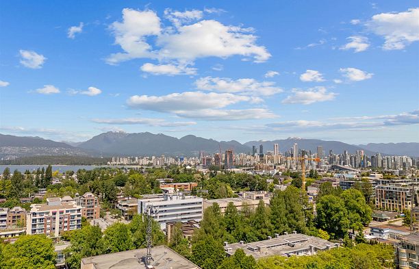 402 2828 Yew Street Kitsilano