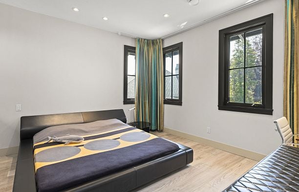 6448 Macdonald Street Kerrisdale
