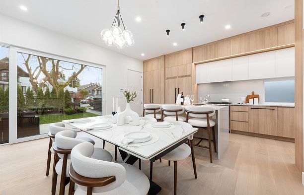 1 3151 W 10th Avenue Kitsilano