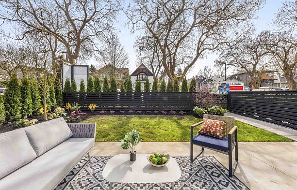 1 3151 W 10th Avenue Kitsilano