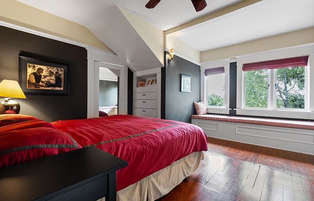 1105 Park Drive South Granville
