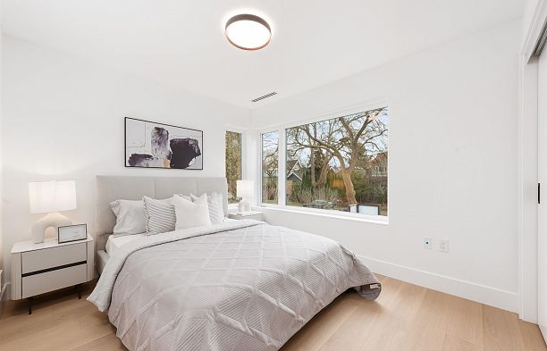 1 3151 W 10th Avenue Kitsilano