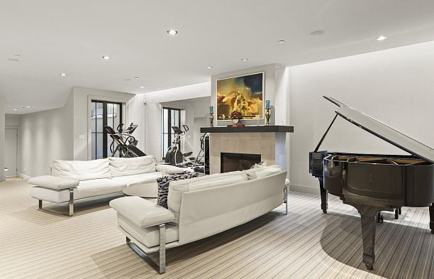 6448 Macdonald Street Kerrisdale