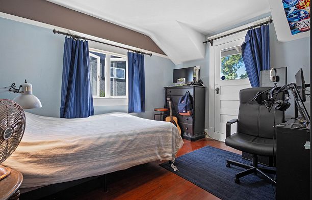 1105 Park Drive South Granville