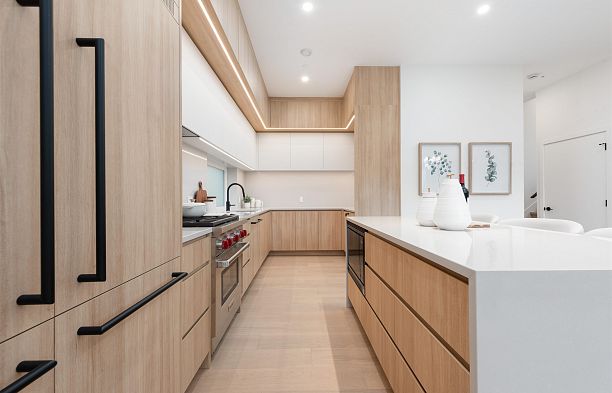 1 3151 W 10th Avenue Kitsilano