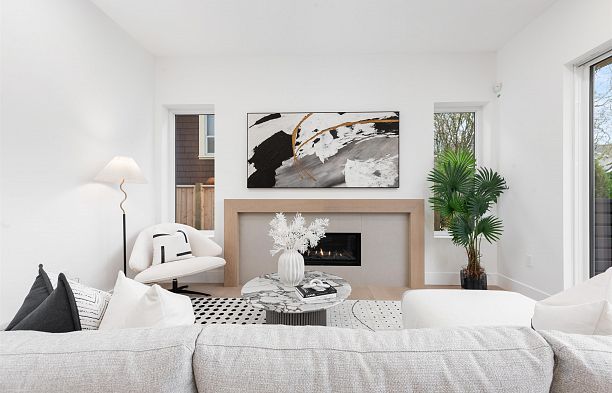 1 3151 W 10th Avenue Kitsilano