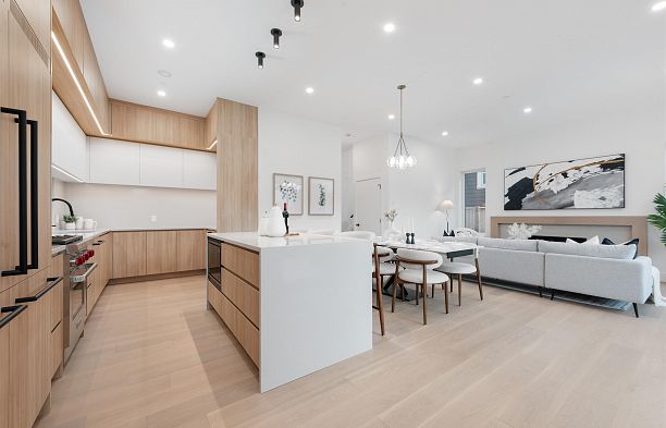 1 3151 W 10th Avenue Kitsilano