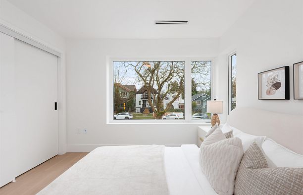 1 3151 W 10th Avenue Kitsilano
