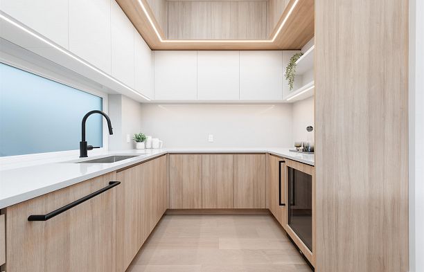 1 3151 W 10th Avenue Kitsilano
