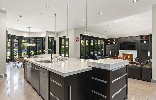 6448 Macdonald Street Kerrisdale