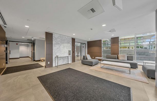 211 677 W 41st Avenue Cambie