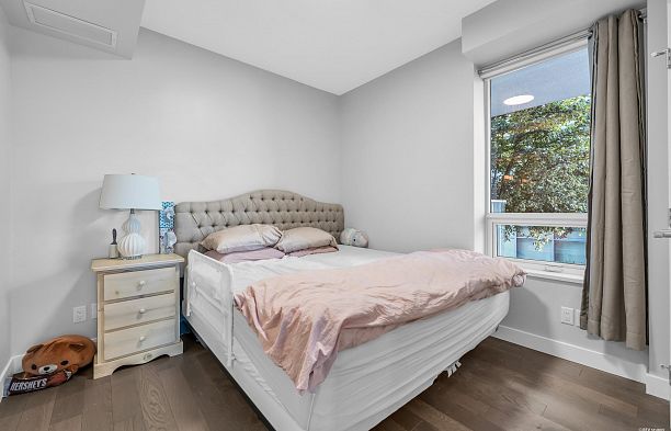 211 677 W 41st Avenue Cambie