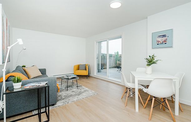 102 8690 Montcalm Street Marpole